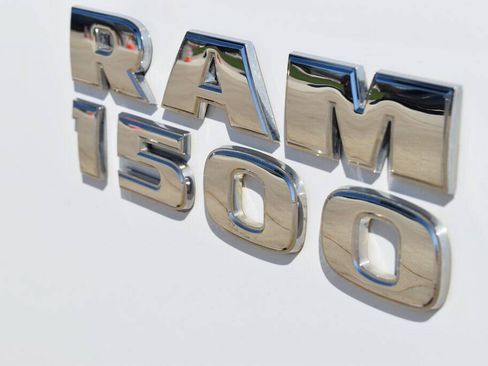 Used 2017 RAM 1500 Outdoorsman AWD/4WD image 23