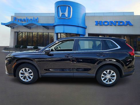 Used 2023 Honda CR-V LX image 4
