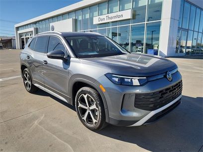 New 2025 Volkswagen Tiguan SE