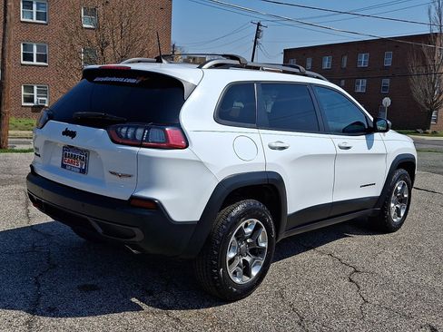 Used 2019 Jeep Cherokee Trailhawk image 6