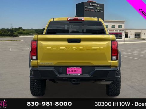 Used 2024 Chevrolet Colorado Trail Boss w/ Advanced Trailering Package AWD/4WD image 4