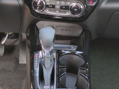 New 2026 Chevrolet Trax LT w/ Sunroof Package image 18