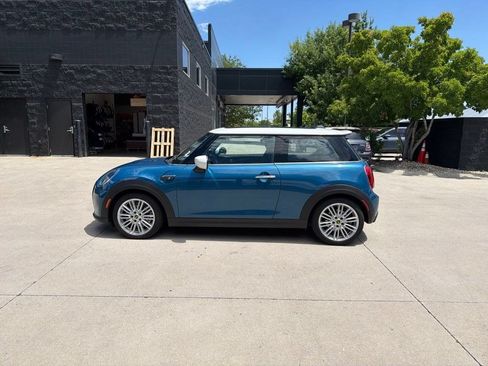 Used 2024 MINI Cooper SE FWD image 2