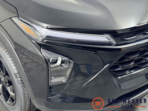 New 2026 Chevrolet Trax LT w/ Driver Confidence Package FWD image 36