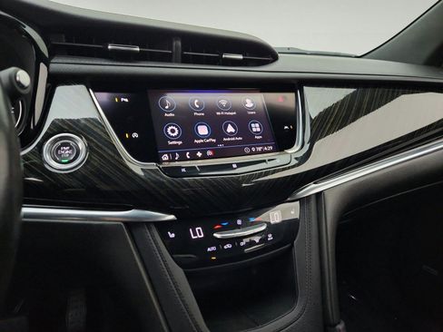 Used 2020 Cadillac XT6 Premium Luxury w/ LPO, Floor Liner Package FWD image 20