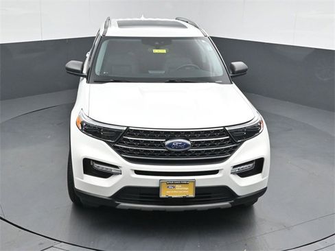 Certified 2021 Ford Explorer XLT w/ Equipment Group 202A image 47