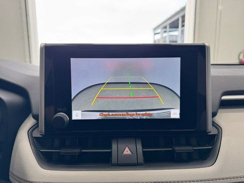 Used 2025 Toyota RAV4 XLE w/ Convenience Package image 27