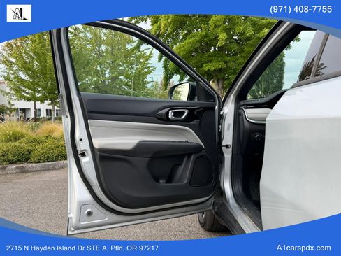Used 2025 Jeep Compass Limited AWD/4WD image 10