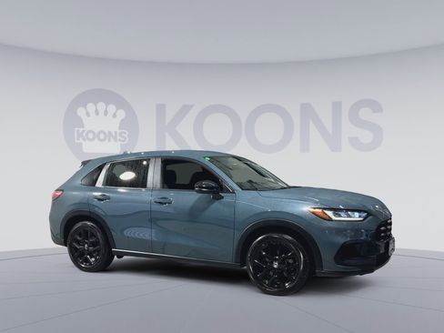 Used 2023 Honda HR-V Sport image 2