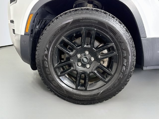 Used 2024 Land Rover Defender 110 S AWD/4WD image 32