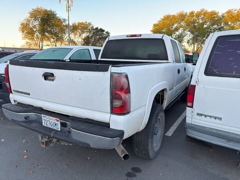 Used 2006 Chevrolet Silverado 2500 LT w/ Onstar Plus Package image 6