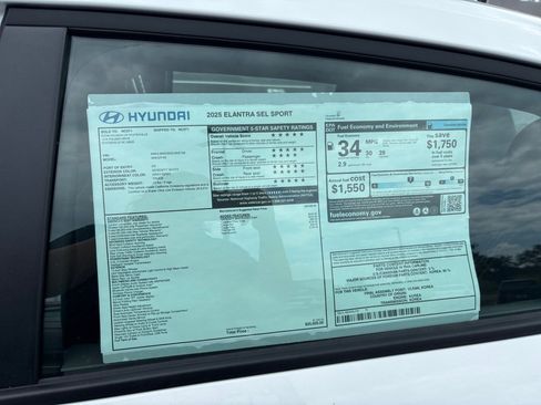 Certified 2025 Hyundai Elantra Sport FWD image 33