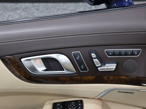 Used 2013 Mercedes-Benz SL 550 w/ Premium Pkg image 61