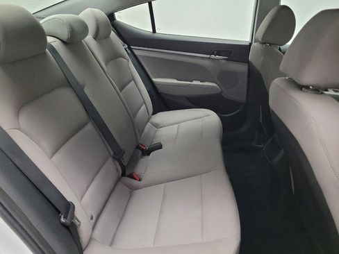 Used 2017 Hyundai Elantra SE image 19