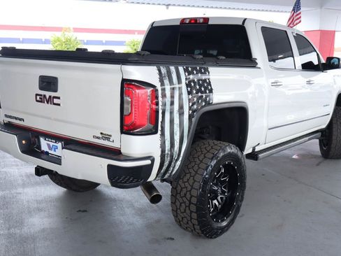 Used 2018 GMC Sierra 1500 Denali w/ Denali Ultimate Package AWD/4WD image 4