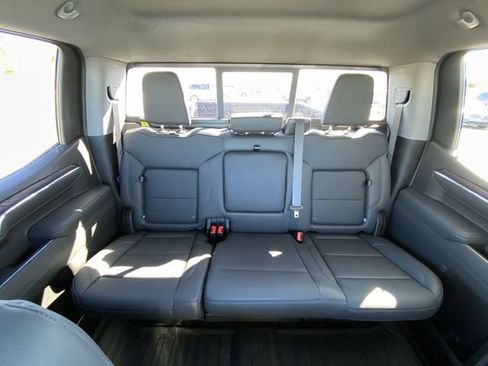 New 2026 GMC Sierra 1500 SLT image 22