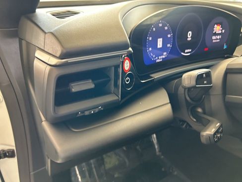 Used 2025 Porsche Macan Electric image 40