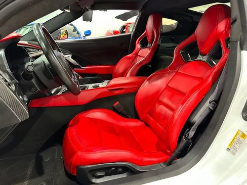 Used 2015 Chevrolet Corvette Z06 w/ 3LZ Preferred Equipment Group RWD image 8