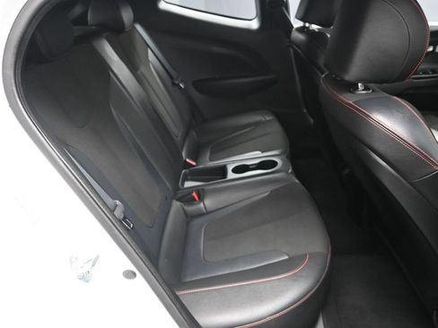 Used 2019 Hyundai Veloster 2.0 Premium FWD image 34