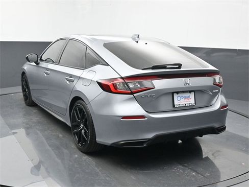 Used 2023 Honda Civic Sport image 3