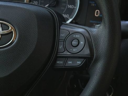 Used 2020 Toyota Corolla LE FWD image 21