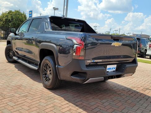 New 2026 Chevrolet Silverado EV LT AWD/4WD image 3