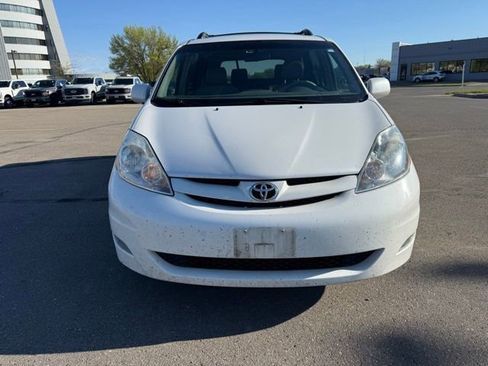 Used 2008 Toyota Sienna XLE FWD image 5