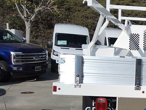 New 2025 Ford F450 XL w/ XL Chrome Package image 23