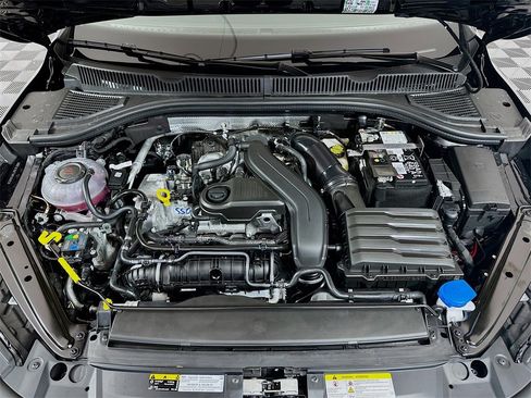 New 2025 Volkswagen Jetta SE image 6