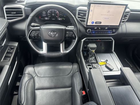 Used 2024 Toyota Tundra Platinum AWD/4WD image 14