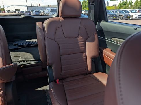 Used 2025 Kia Telluride SX Prestige AWD/4WD image 14