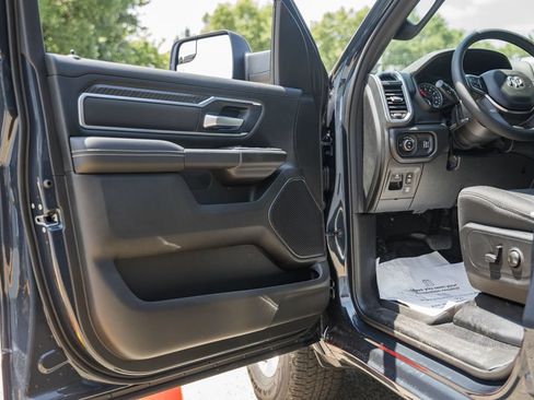 New 2026 RAM 1500 4x4 Crew Cab image 40