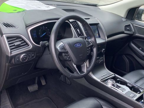 Used 2020 Ford Edge SEL image 25