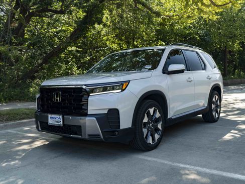 Certified 2026 Honda Pilot Elite image 5