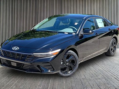New 2026 Hyundai Elantra SEL Sport Premium FWD image 2