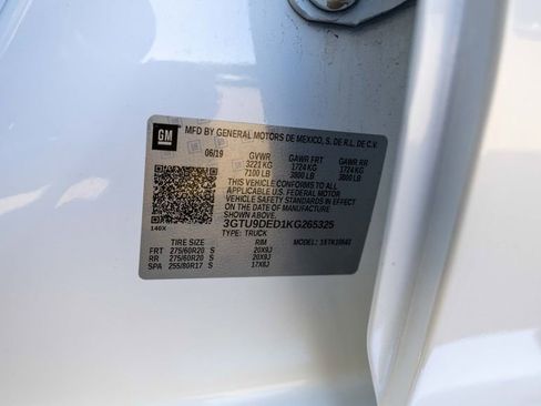 Used 2019 GMC Sierra 1500 SLT w/ SLT Premium Plus Package image 17