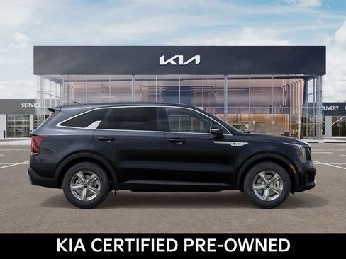 Certified 2026 Kia Sorento LX FWD image 7
