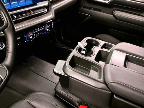 Used 2024 Chevrolet Silverado 3500 LTZ image 17