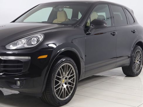 Used 2017 Porsche Cayenne Platinum Edition AWD/4WD image 58