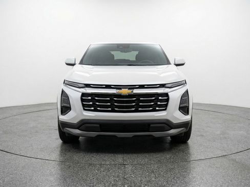 Used 2025 Chevrolet Equinox LT FWD image 2