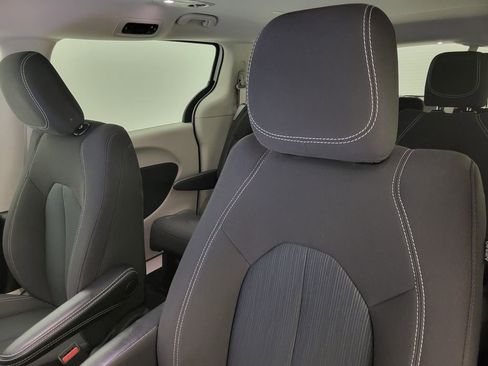 Used 2024 Chrysler Voyager LX FWD image 27