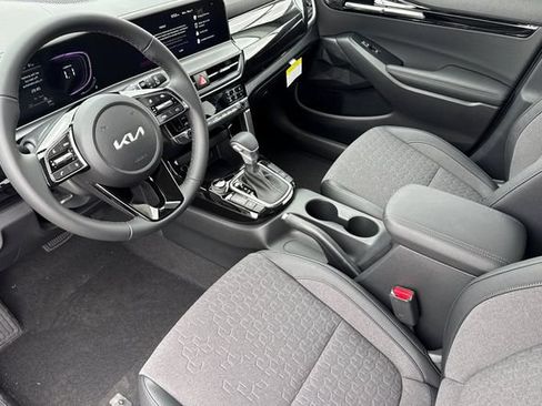 New 2026 Kia Seltos S FWD image 11