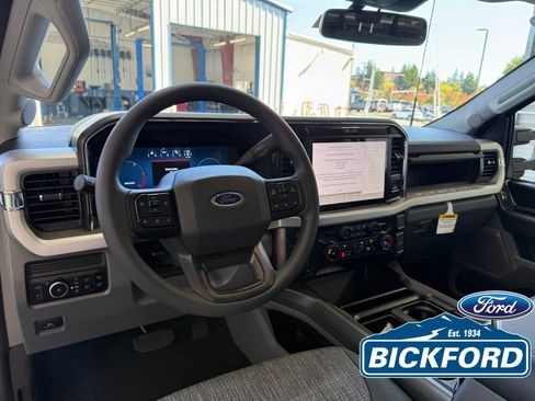 New 2026 Ford F350 XLT w/ XLT Premium Package AWD/4WD image 13