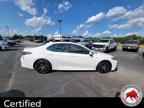 Used 2023 Toyota Camry SE FWD image 6