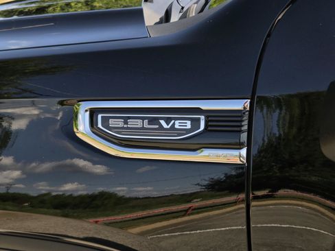 Used 2025 GMC Sierra 1500 SLT AWD/4WD image 7
