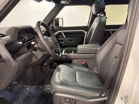Used 2023 Land Rover Defender 110 X-Dynamic SE image 11