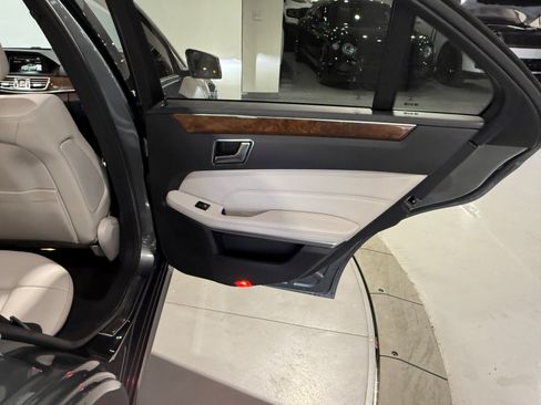 Used 2016 Mercedes-Benz E 350 4MATIC Sedan image 36
