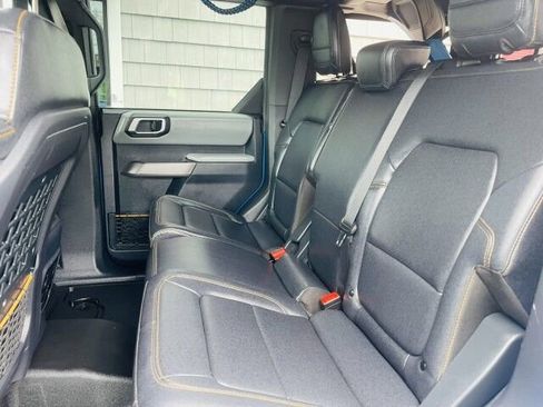 Used 2022 Ford Bronco Badlands AWD/4WD image 14