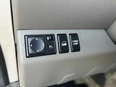 Used 2017 Nissan Frontier SV w/ SV Value Truck Package AWD/4WD image 22