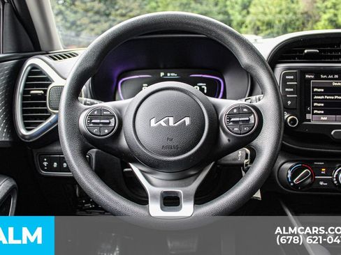 Used 2025 Kia Soul LX w/ LX Technology Package FWD image 25